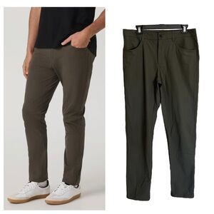 Vuori men’s meta pant athletic slim fit dark oregano green size 32 x 30”